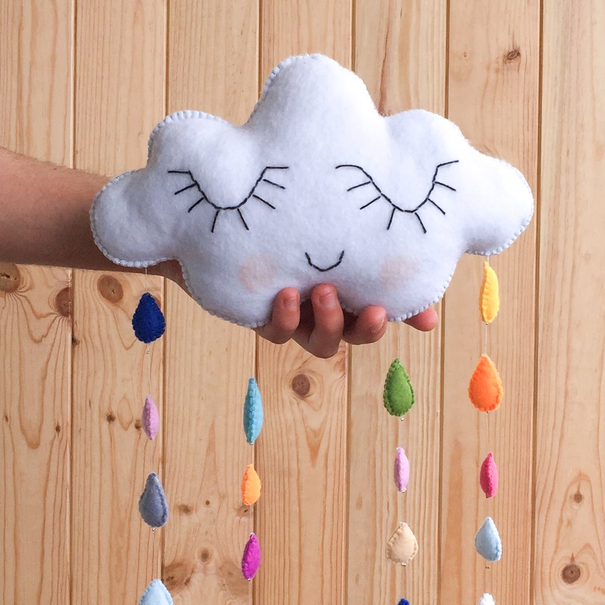 Móbil quem anda à chuva molha-se