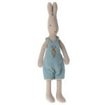 Coelho Maileg com Macacão Bordado de Cenoura - Size2  27cm - Maileg