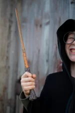 Disfarce de Aprendiz de Mágico Capa, Óculos e Varinha Mágica - Image 10