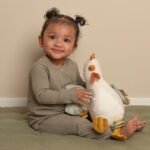Galinha de Actividades - 25 CM - Little Farm - Image 2