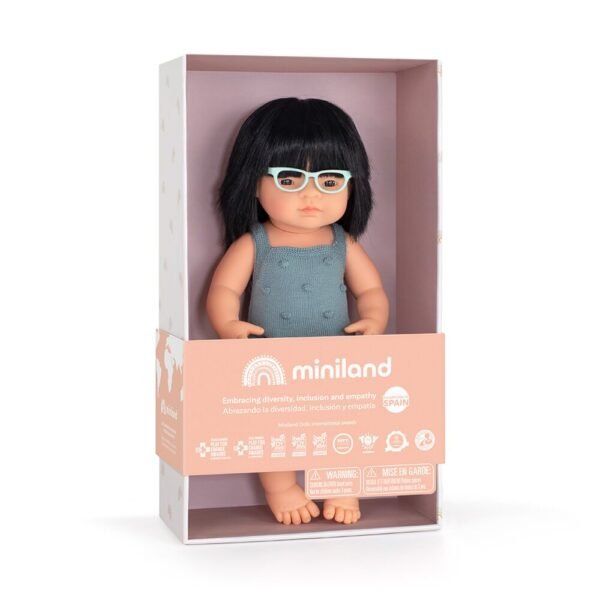 Boneca Asiática com Óculos e Macacão Chumbo 38cm - Image 3