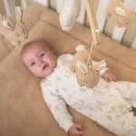 Mobile Musical de Madeira - Baby Bunny FSC - Image 2