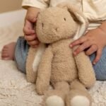 Peluche Coelho - Baby bunny 32cm -Little Dutch - Image 3