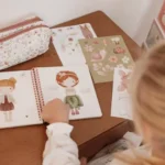 Livro Dress Up - Rosa & Friends - Image 4