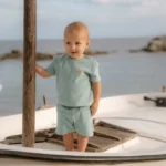 Conjunto T-shirt e Calções "Conchas e Riscas – Azul Mar" - Image 9