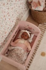 Cama de Bonecas com Texteis - Image 2