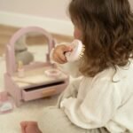 Pequena Mesa de Maquilhagem - Image 8