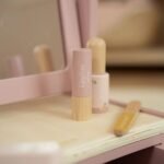 Pequena Mesa de Maquilhagem - Image 17