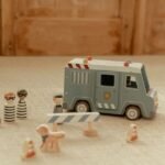 Carrinha da Polícia com Acessórios - Image 7