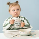 Copo de aprendizagem com bico e duas pegas | Playground - Image 4