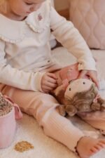 Boneca Bebé Rosa com Alcofa - Image 3