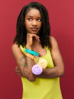 Smiley ECO Fuzzy Pingente de bolsa ou telemóvel Purple - Image 2