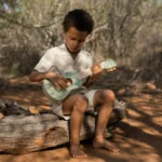 Guitarra de Madeira | Verde | Safari Friends - Image 3