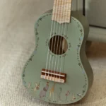 Guitarra de Madeira | Verde | Safari Friends - Image 9
